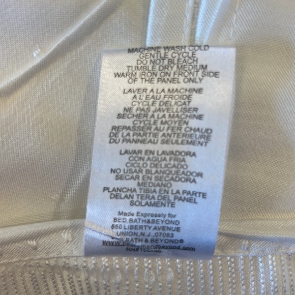 Window Scarf Valance-approx 104”x216”. 100% Textured Polyester.  Eggshell color. - Picture 5 of 6